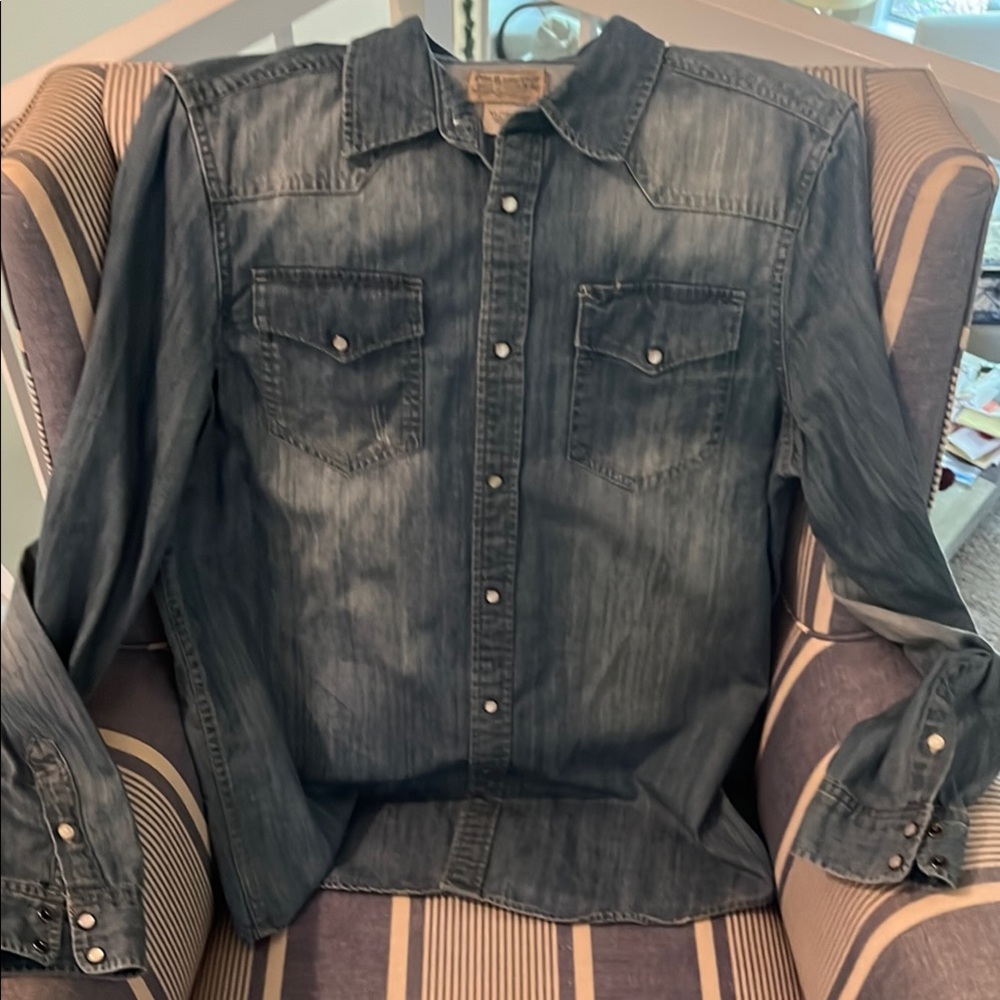 Polo Ralph Lauren Denim Long Sleeve Shirt. 100% cotton NWOT. Youth size 18-20